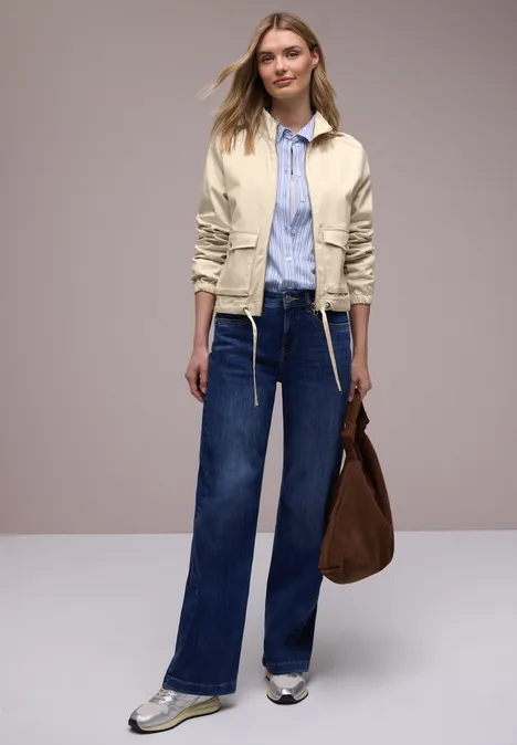 Jas met trekkoord smoke beige Jas met trekkoord smoke beige