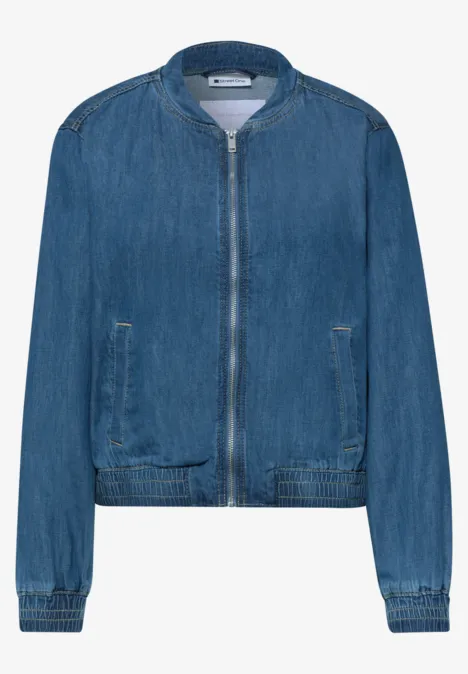 Blauwe denim bomberjack met ritssluiting en zijzakken.