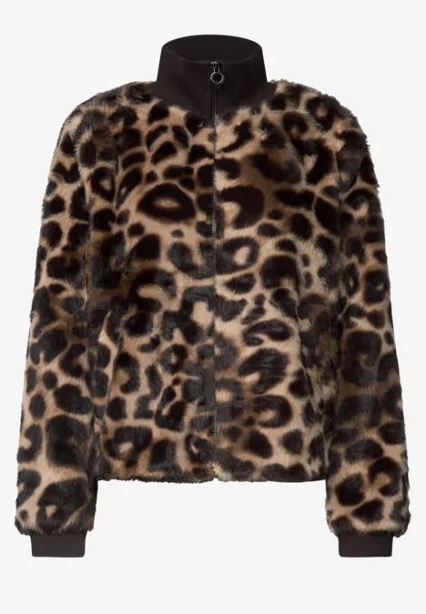 Flauschige Jacke mit Leopardenmuster und gerippten Ärmel- und Saumbündchen.
