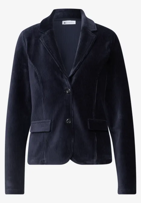 Blazer en velours bleu foncé, col à revers, deux boutons et poches à rabat.
