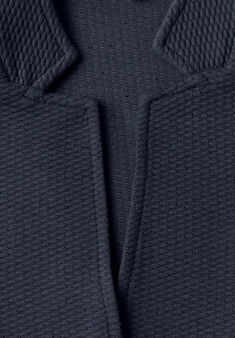 Blazer van jersey met structuur darkest blue Close-up van donkerblauw gewatteerd textiel met een reliëfsterpatroon