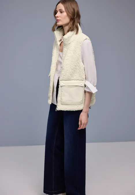 Vest met opgezette zakken eggshell ecru