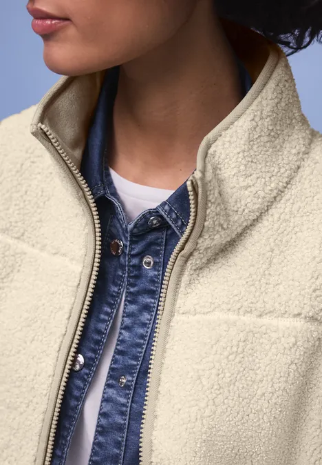 Przytulna kamizelka eggshell ecru