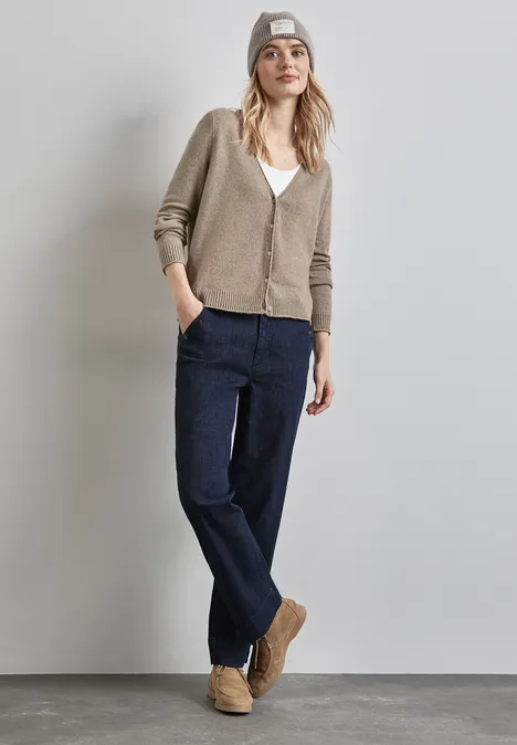 Cardigan court mocha glow mel.