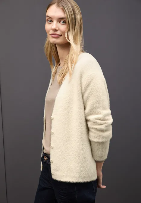 Kuscheliger V-Neck Cardigan soft beige