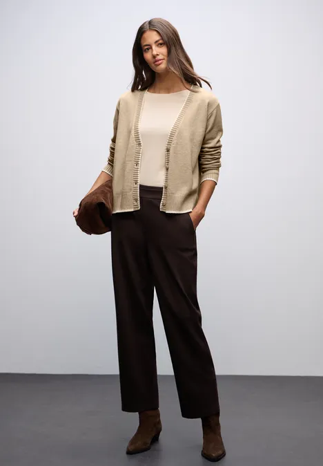 Cardigan mit Kontrastdetails sanded beige mel. Cardigan mit Kontrastdetails sanded beige mel.