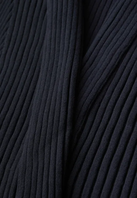Cardigan Cutline shadowed navy