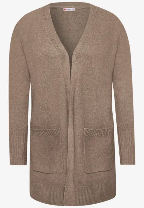 Braune, offene Strickjacke mit V-Ausschnitt, langen Ärmeln und zwei aufgesetzten Taschen.
