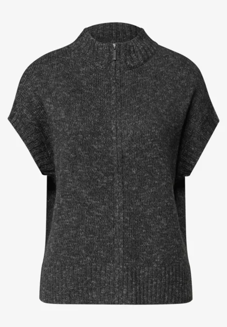 Dropped Shoulder Cardigan mit Turtle Neck und Zipper armor grey mel. Grauer Strick-Pulli mit kurzem Stehkragen, Reißverschluss und kurzen Ärmeln.