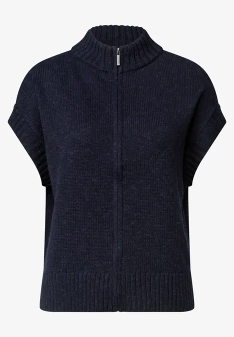 Dropped Shoulder Cardigan mit Turtle Neck und Zipper indigo night mel. Dunkelblauer kurzärmeliger, grob gestrickter Pulli mit Stehkragen und Frontreißverschluss