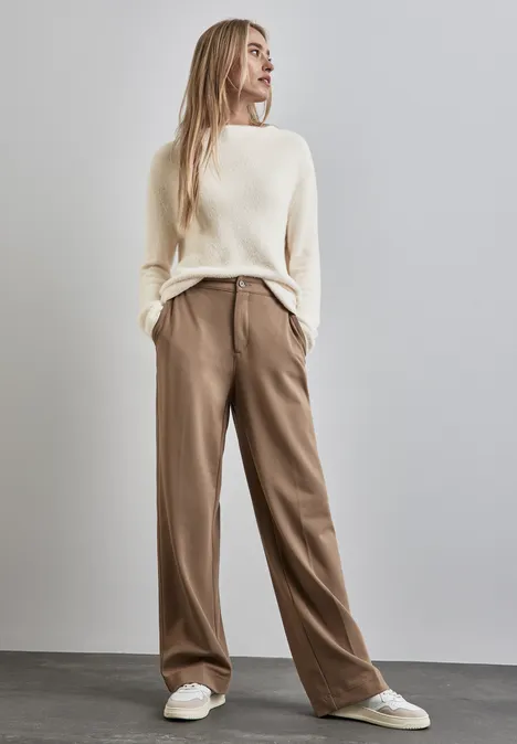 Pull en fil de plume lucid white