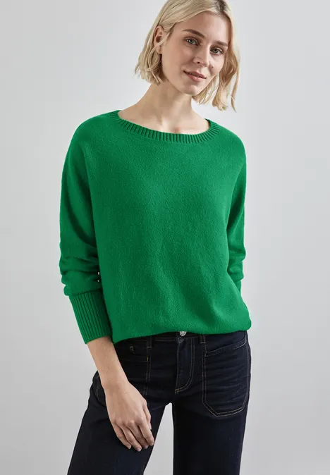 Dolman Pullover vibrant green