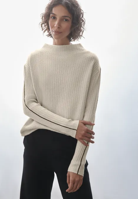 Pullover mit Kontrastdetail cream white melange