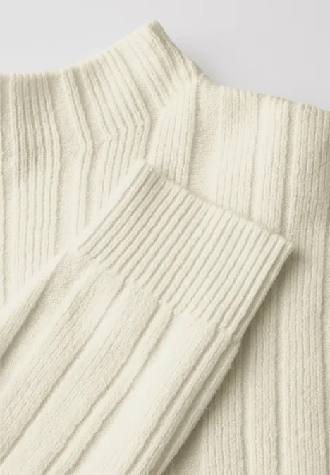 Pullover mit Rippstruktur soft beige