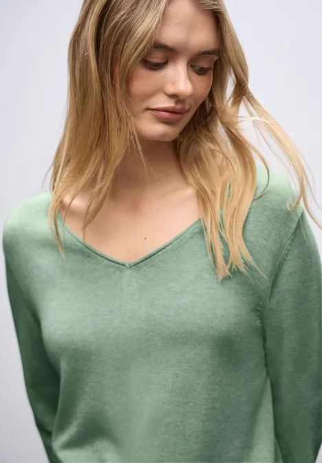 V-Neck Pullover serene green mel. V-Neck Pullover serene green mel.