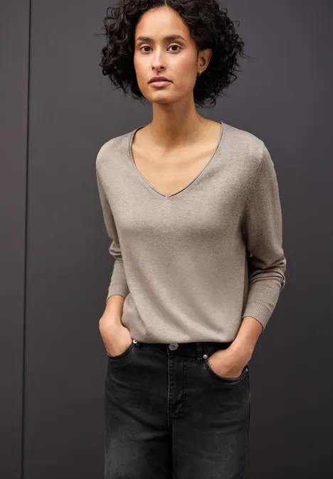 V-Neck Pullover mocha dream mel. V-Neck Pullover mocha dream mel.