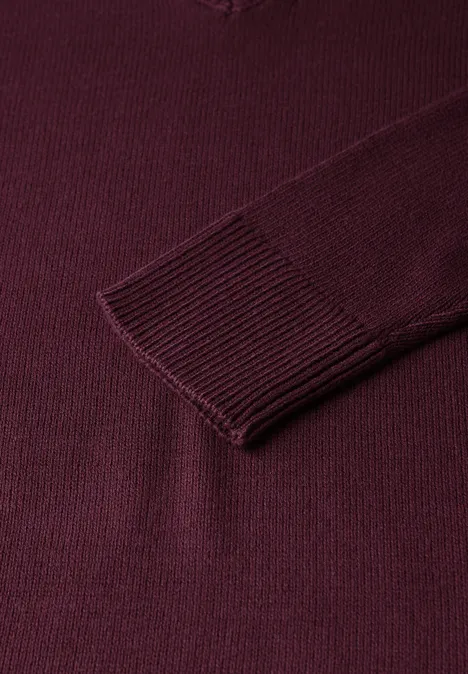 V-Neck Pullover wildberry red