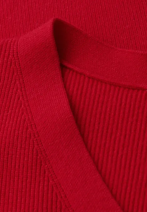 Basic V-Neck Pullover racing red