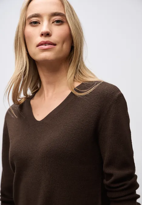 Basic V-Neck Pullover dark hazelnut brown mel.