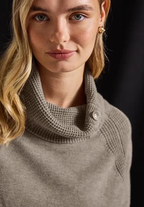Pullover mit Stehkragen mocha dream mel.