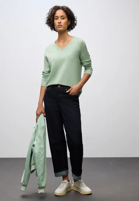 Kuscheliger V-Neck Pullover serene green mel.