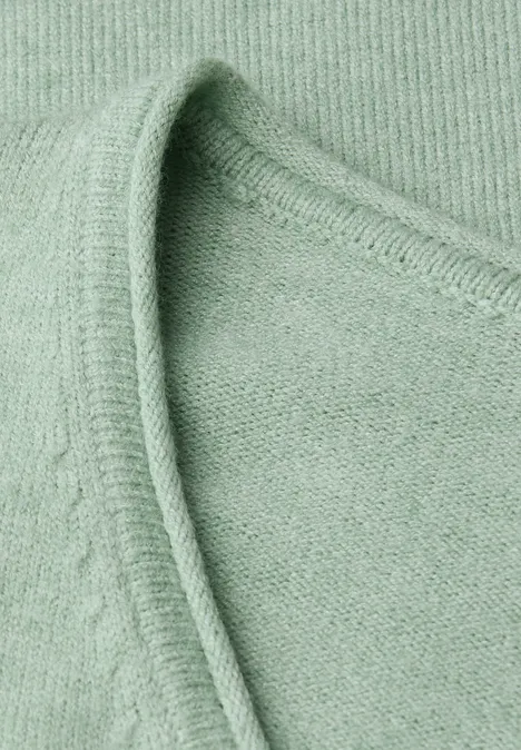 Kuscheliger V-Neck Pullover serene green mel.