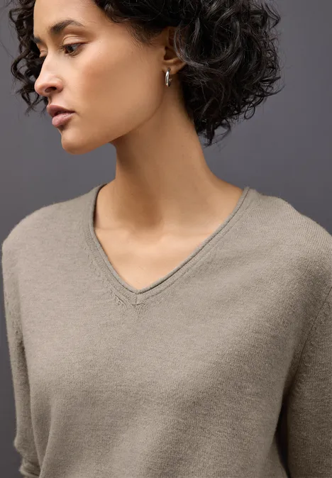Kuscheliger V-Neck Pullover mocha dream mel.