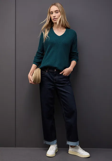Strukturalny sweter z dekoltem w szpic tide blue