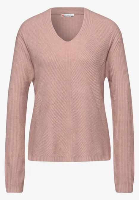 Strukturalny sweter z dekoltem w szpic faded rose mel.