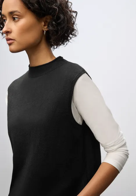 Ärmelloser Pullover Black