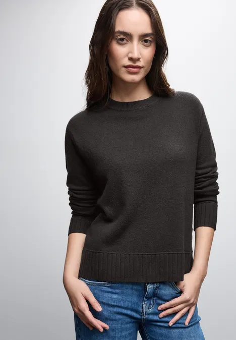 Trui met ronde hals darkest brown
