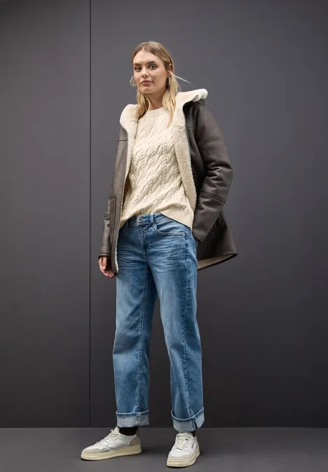 Pullover mit Zopfmuster soft beige Pullover mit Zopfmuster soft beige