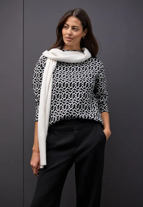 Cosy Jacquard Pullover Black Cosy Jacquard Pullover Black