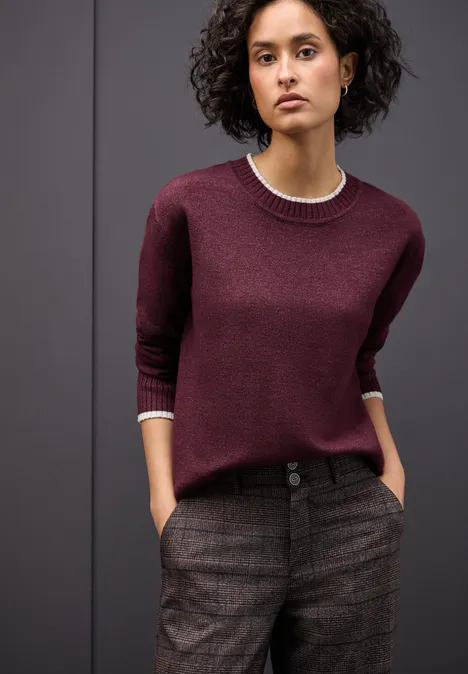 Trui met contrasterende details wildberry red mel. Trui met contrasterende details wildberry red mel.