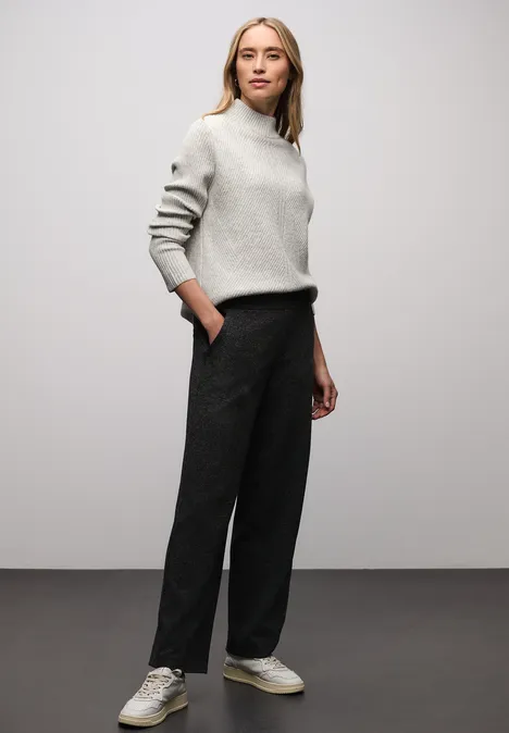 Doux pull-over structuré pelican grey mel. Doux pull-over structuré pelican grey mel.