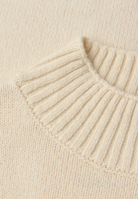 Basic Turtleneck Pullover soft beige