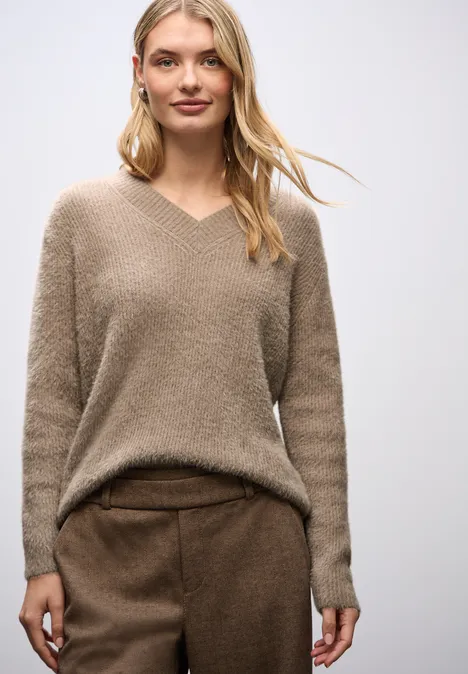 Kuscheliger V-Neck Pullover mocha glow