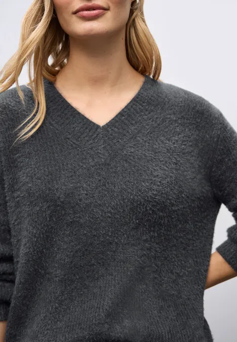 Kuscheliger V-Neck Pullover gravel grey