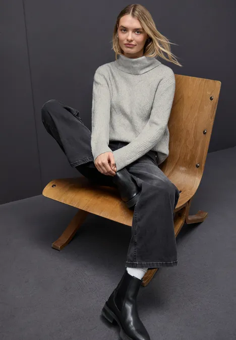 Gezellige trui met structuur pelican grey mel.