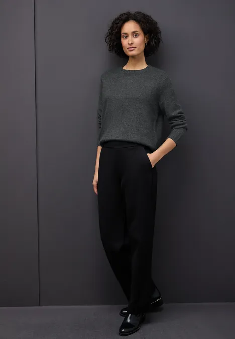 Trui met ronde hals gravel grey mel.