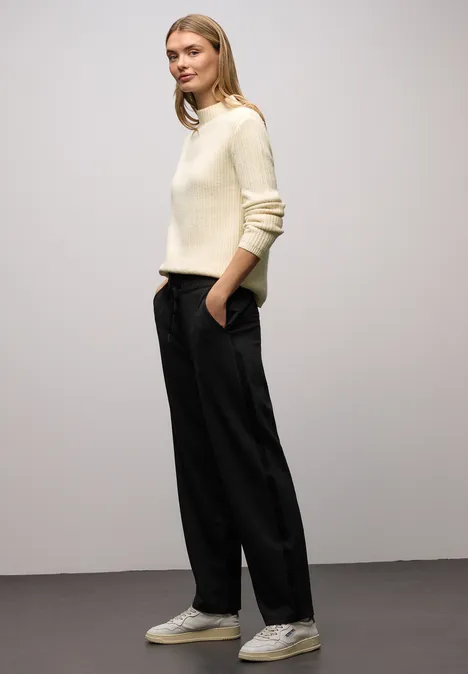 Trui met structuur soft beige Trui met structuur soft beige