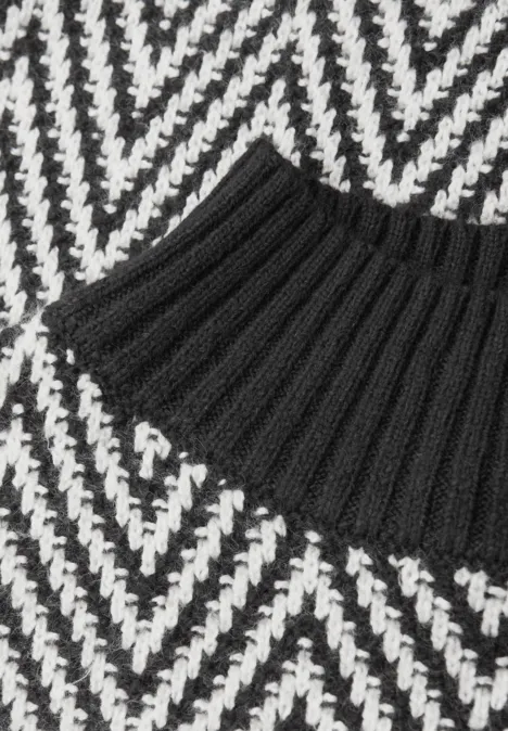 Jacquard Turtleneck Pullover Black Jacquard Turtleneck Pullover Black