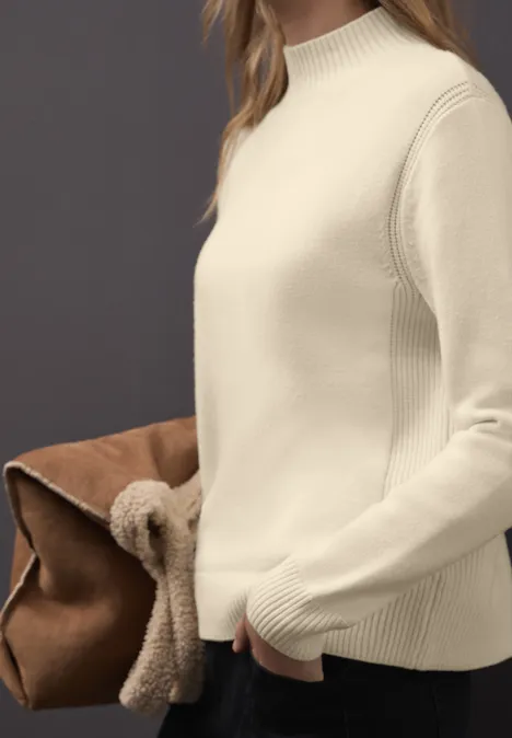 Kuscheliger Pullover soft beige Kuscheliger Pullover soft beige