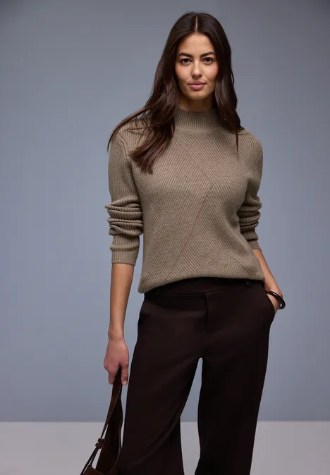 Kuscheliger Strukturpullover light terra mocha mel.