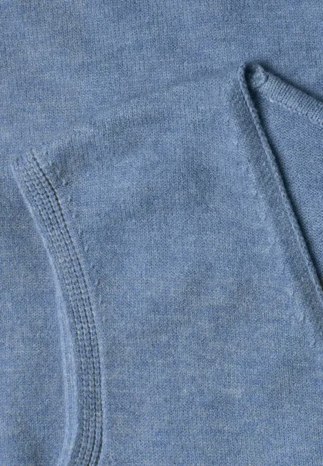 V-hals trui in effen kleur northern blue mel. V-hals trui in effen kleur northern blue mel.