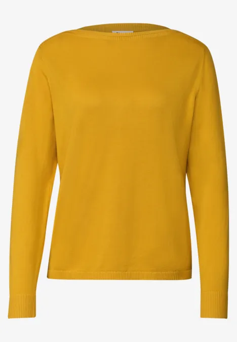 Eenvoudige trui met boothals saffron yellow Schlichter gelber Pullover mit Rundhalsausschnitt und langen Ärmeln.