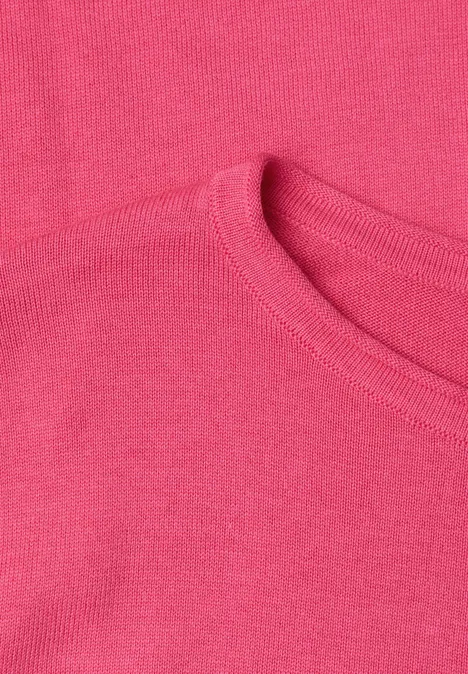 Trui met ronde hals en omgeslagen randen impact pink Close-up van een roze T-shirt met ronde hals en een duidelijke, fijne stofstructuur.