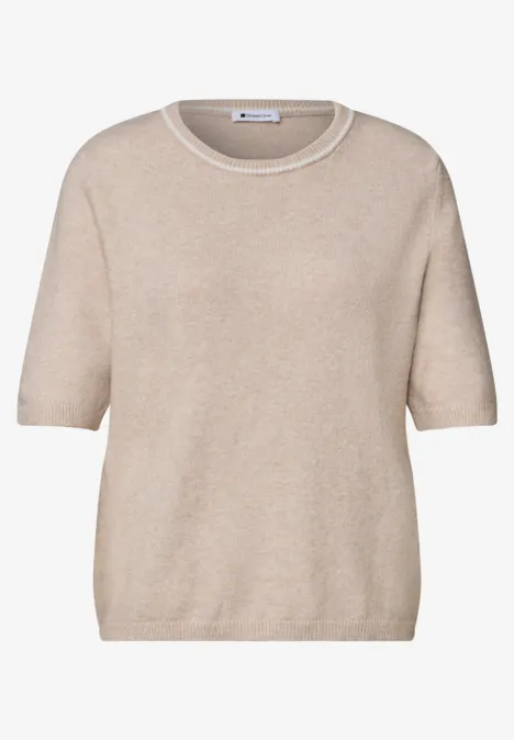 Kurzarm Pullover mit Kontrastdetail clay sand mel. Beiger Kurzarm-Pullover mit Rundhalsausschnitt, schlichtes Design aus feinem Strick.