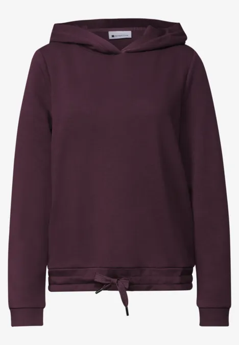 Dunkelroter Hoodie mit langem Schnitt, Kapuze und Kordelzug an der Taille.