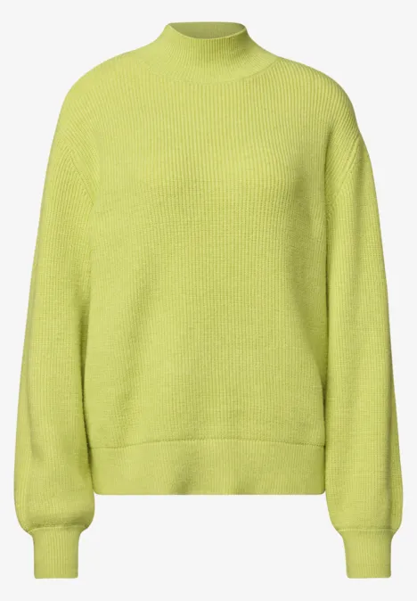 Pullover im Melange-Look mit Turtle Neck apple lime mel. Helles limonengrünes Longsleeve-Pullover mit hohem Kragen und lockerer Passform